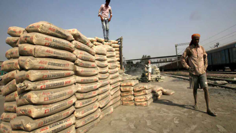 There are chances of a Rs 10 price hike on a bag of cement in TN again